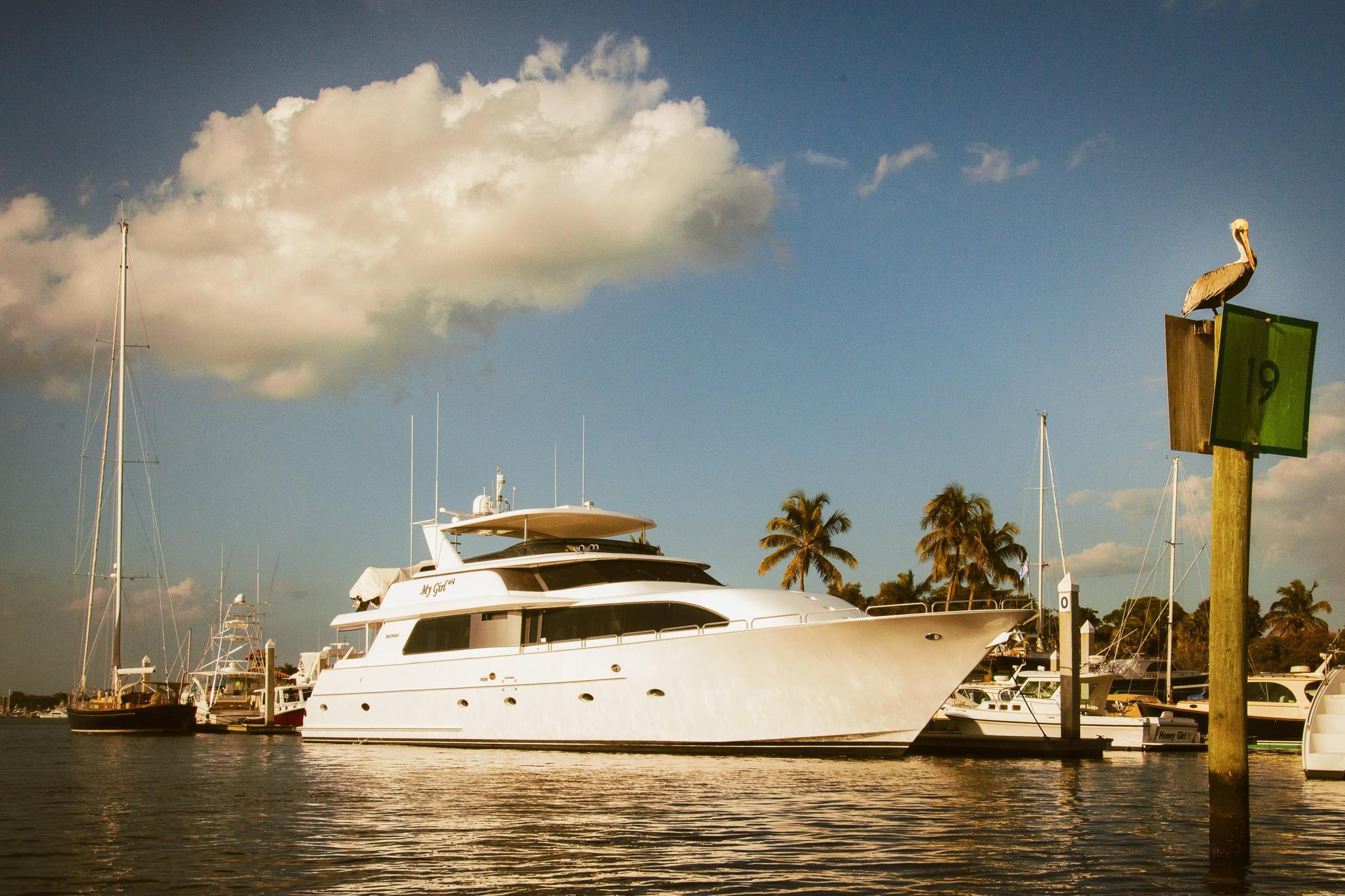 110 foot megayacht after full exterior detailing in Palm Beach